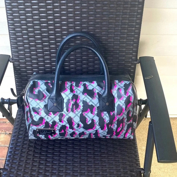 L.A.M.B. By Gwen Stefani Satchel - Picture 3 of 15